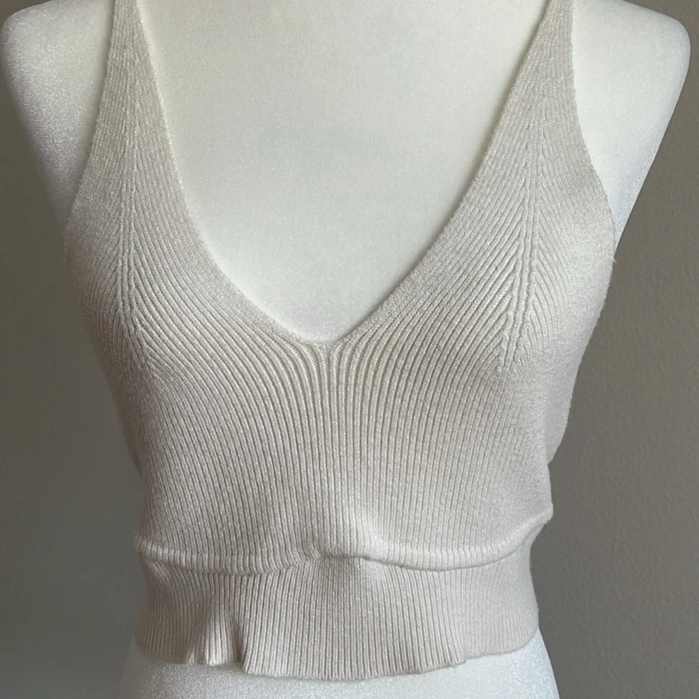 White Ribbed Knit Cropped Shirt Size XL